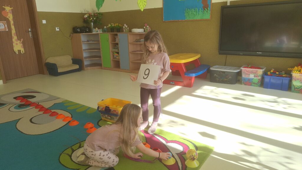 DZIEŃ MATEMATYKI W GRUPIE ŻYRAFKI 