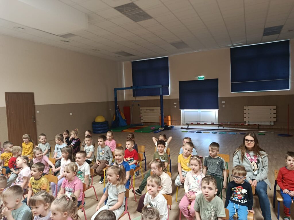 WARSZTATY BĘBNIARSKIE - GRUPA ŻYRAFKI