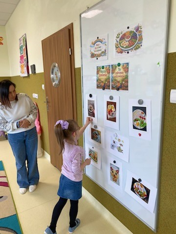 KONKURS FOTOGRAFICZNY "MOJE TĘCZOWE ŚNIADANIE" - GRUPA ŻYRAFKI