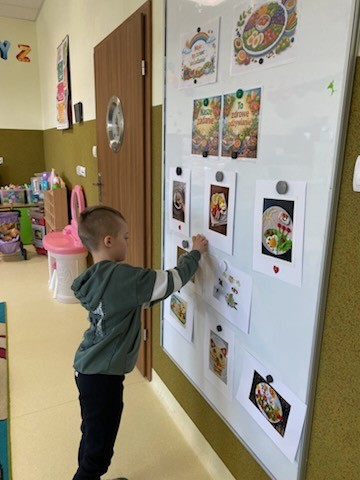 KONKURS FOTOGRAFICZNY "MOJE TĘCZOWE ŚNIADANIE" - GRUPA ŻYRAFKI