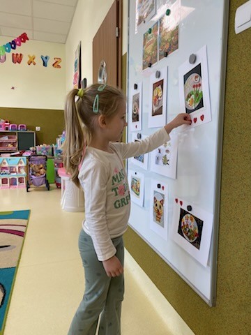 KONKURS FOTOGRAFICZNY "MOJE TĘCZOWE ŚNIADANIE" - GRUPA ŻYRAFKI