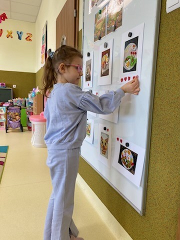 KONKURS FOTOGRAFICZNY "MOJE TĘCZOWE ŚNIADANIE" - GRUPA ŻYRAFKI