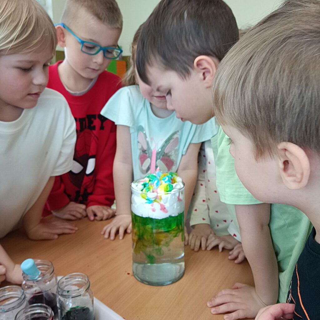 ZABAWY Z WODĄ GRUPA TYGRYSKI