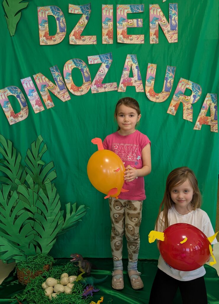 DZIEŃ DINOZAURA W GRUPIE TYGRYSKI 