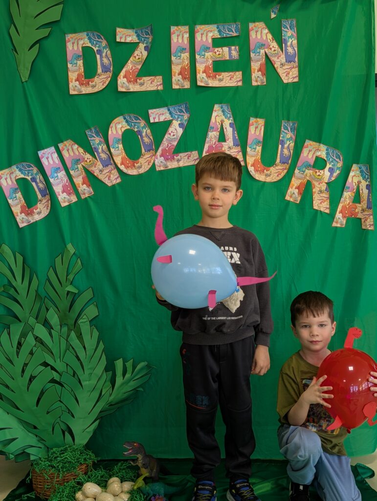 DZIEŃ DINOZAURA W GRUPIE TYGRYSKI 