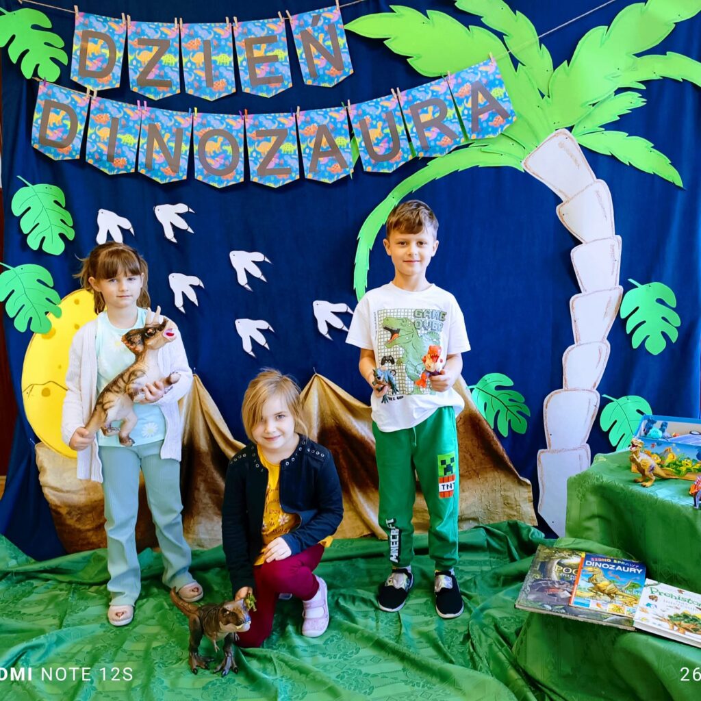 Dzień Dinozaura w grupie "Motylki".