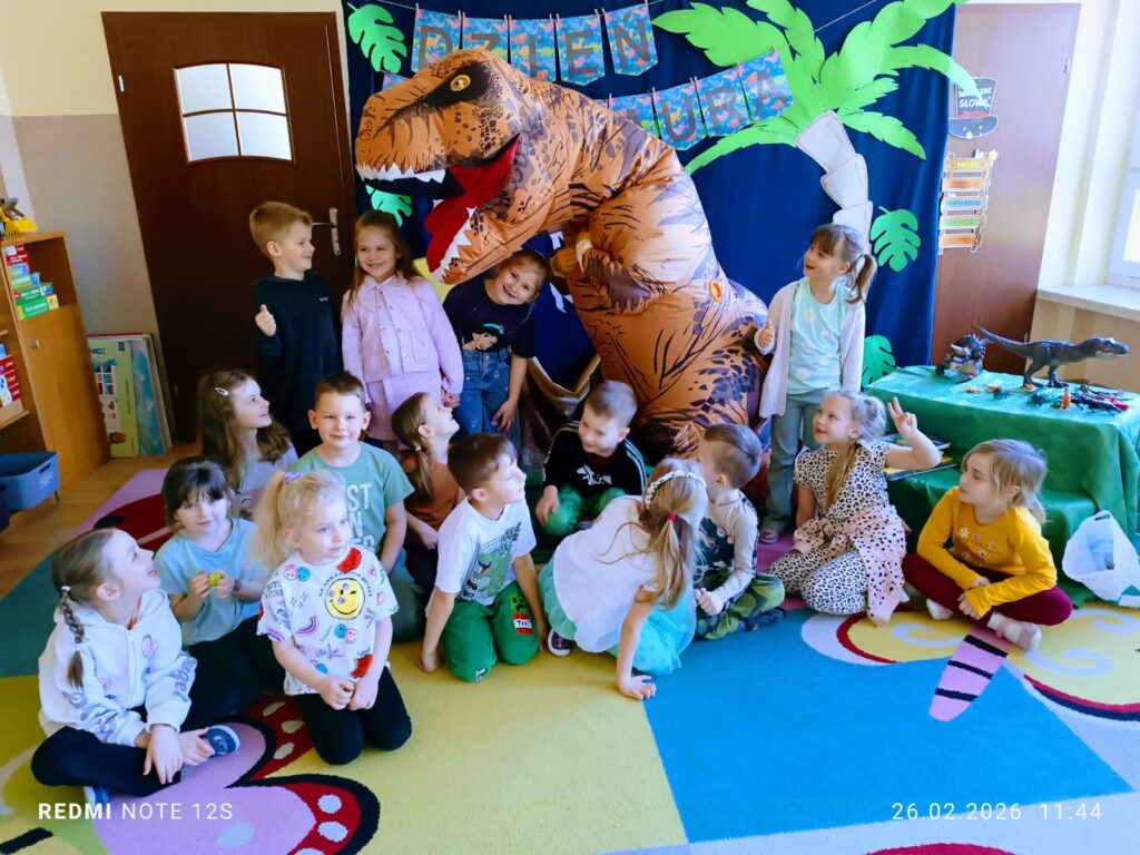 Dzień Dinozaura w grupie "Motylki".