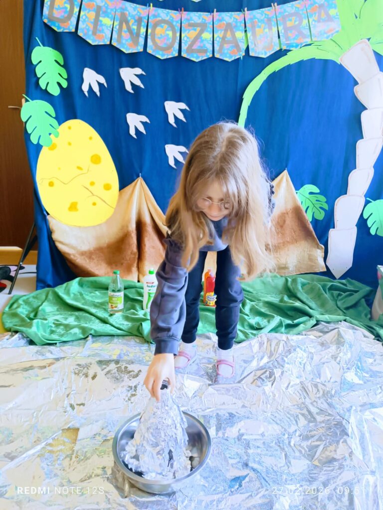 Eksepryment "WULKAN" w grupie "Motylki".