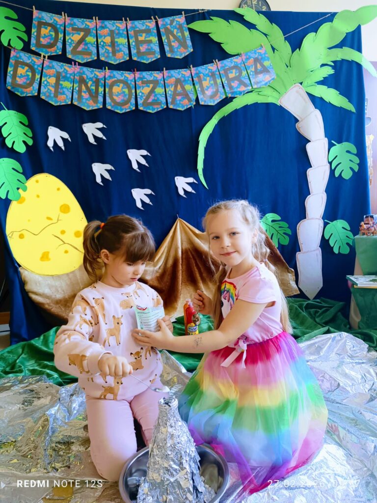 Eksepryment "WULKAN" w grupie "Motylki".