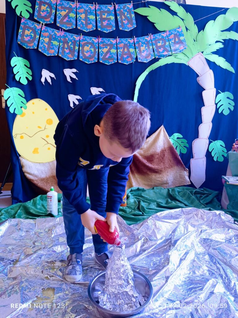 Eksepryment "WULKAN" w grupie "Motylki".