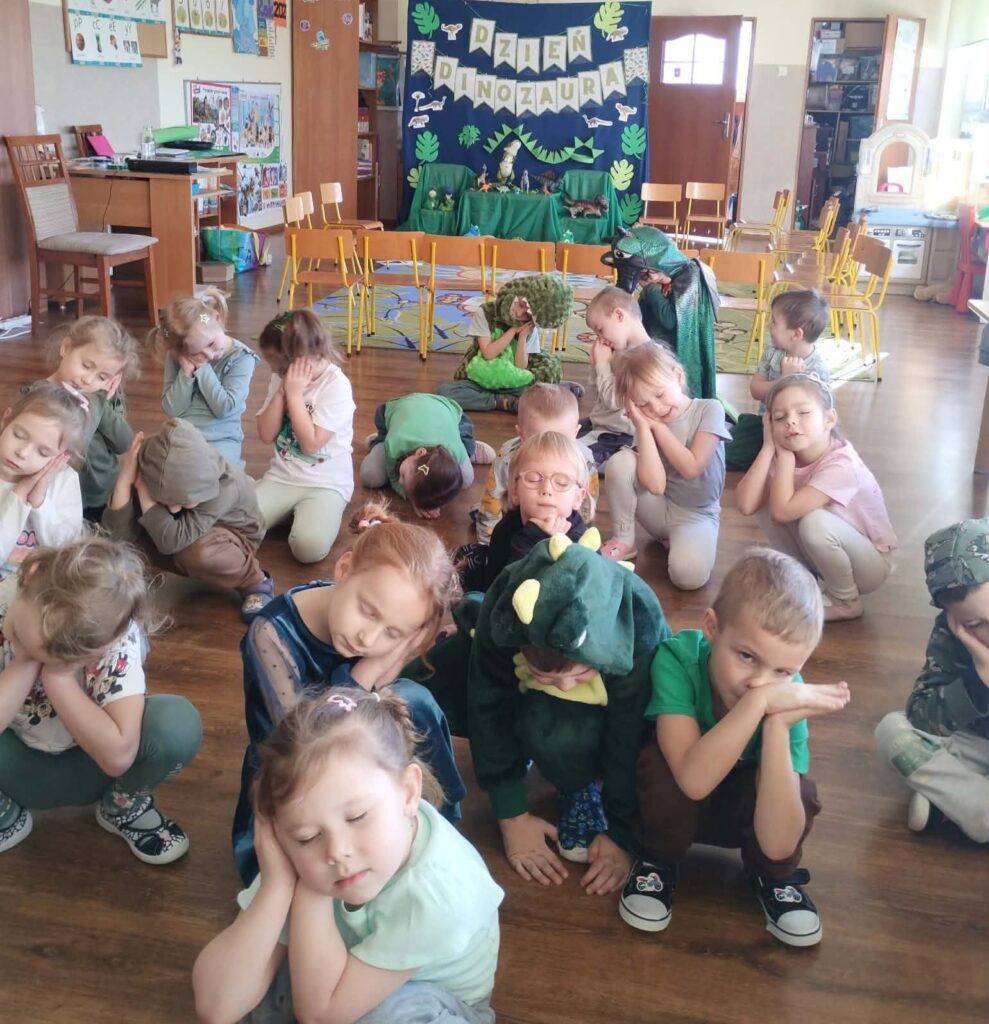 Dzień Dinozaura w grupie "Wiewiórki".