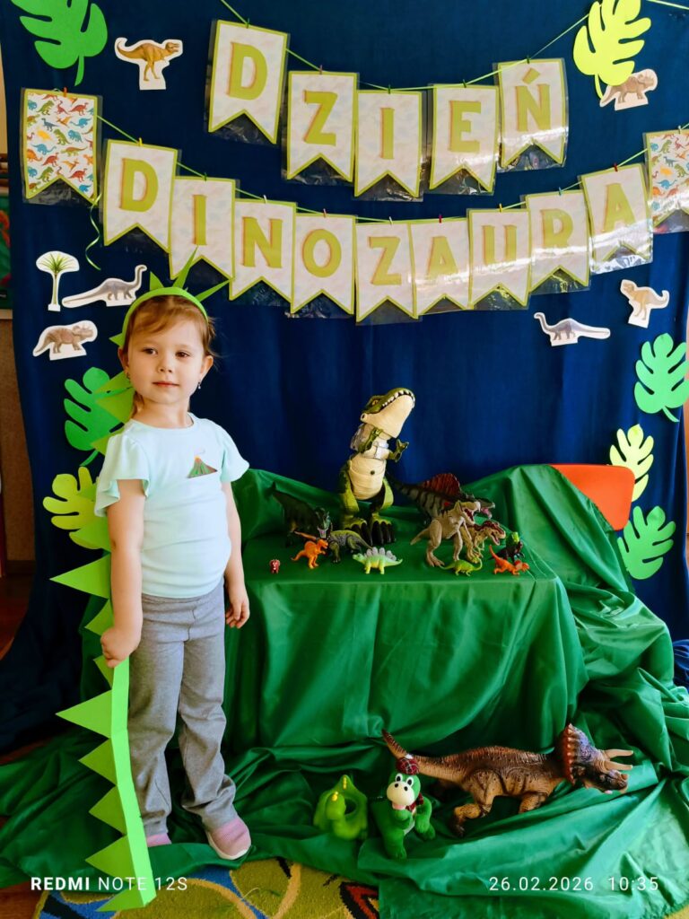 Dzień Dinozaura w grupie "Wiewiórki".