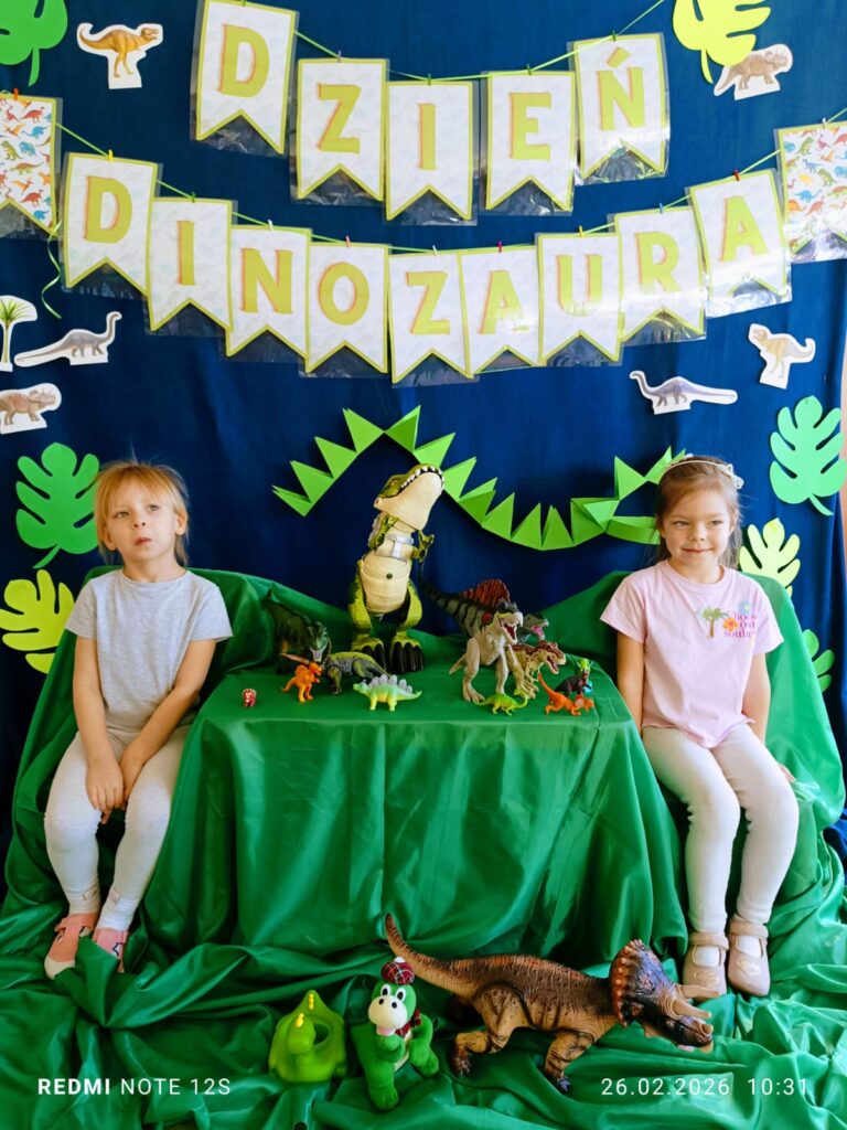 Dzień Dinozaura w grupie "Wiewiórki".