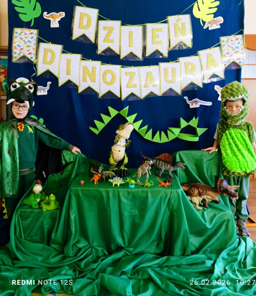 Dzień Dinozaura w grupie "Wiewiórki".