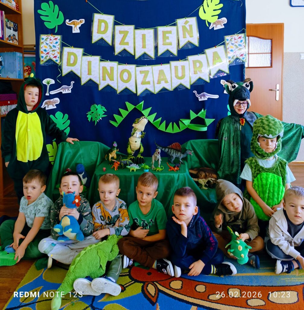 Dzień Dinozaura w grupie "Wiewiórki".