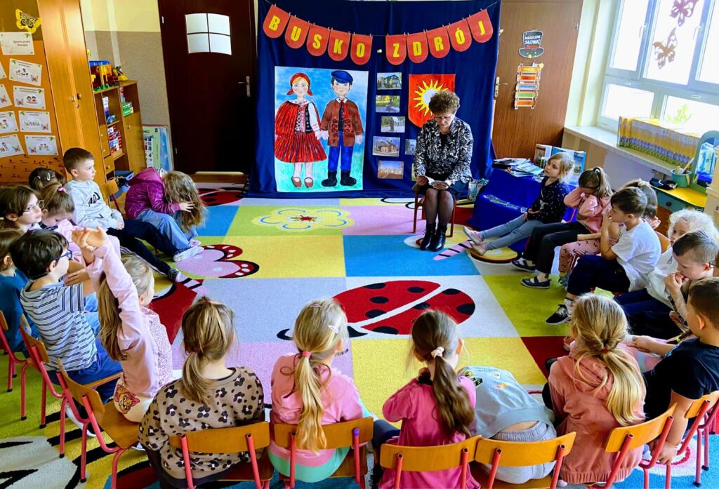 Spotkanie w ramach edukacji regionalnej w grupie "Motylki".