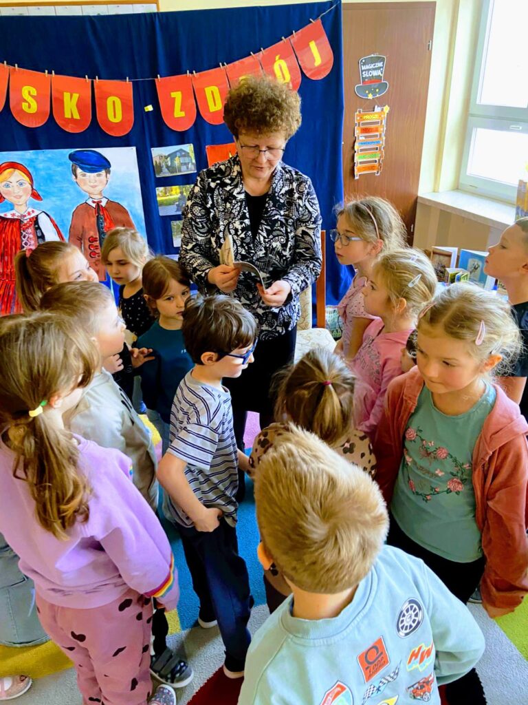 Spotkanie w ramach edukacji regionalnej w grupie "Motylki".