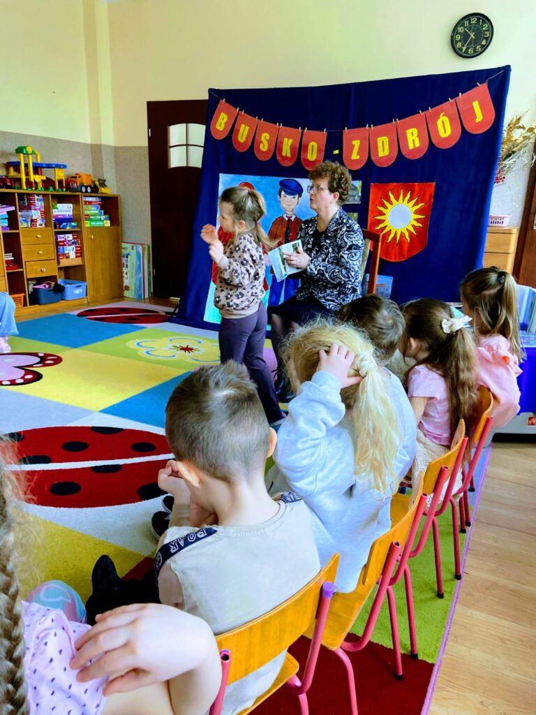 Spotkanie w ramach edukacji regionalnej w grupie "Motylki".