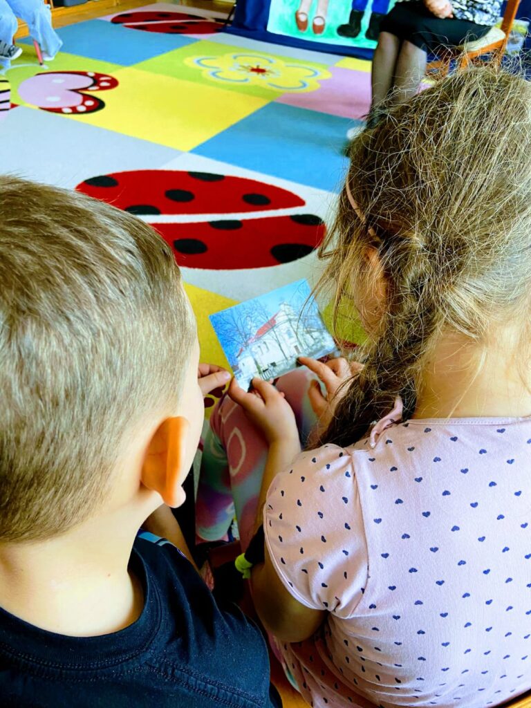 Spotkanie w ramach edukacji regionalnej w grupie "Motylki".