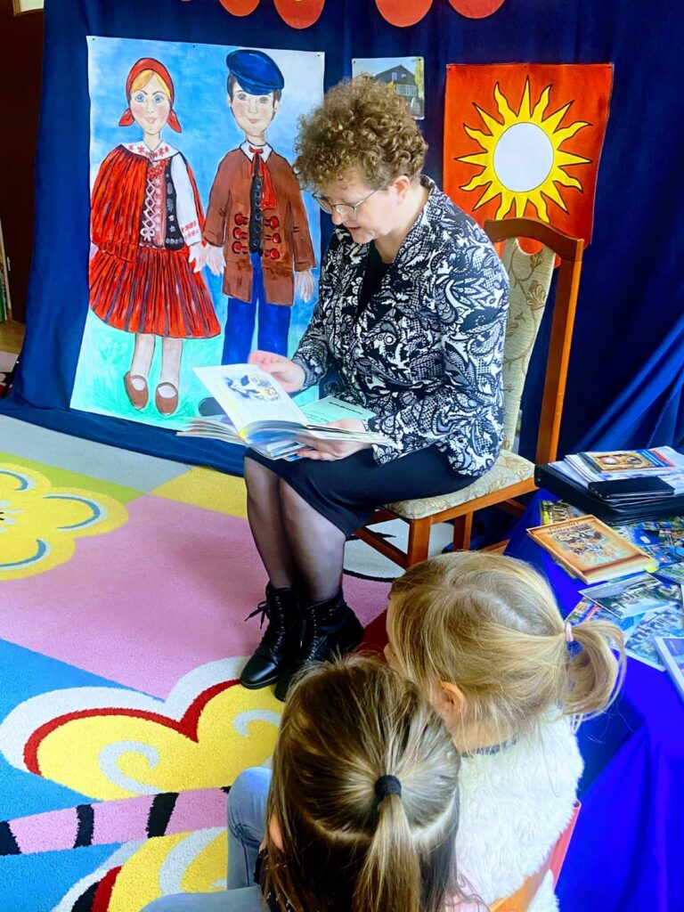 Spotkanie w ramach edukacji regionalnej w grupie "Motylki".