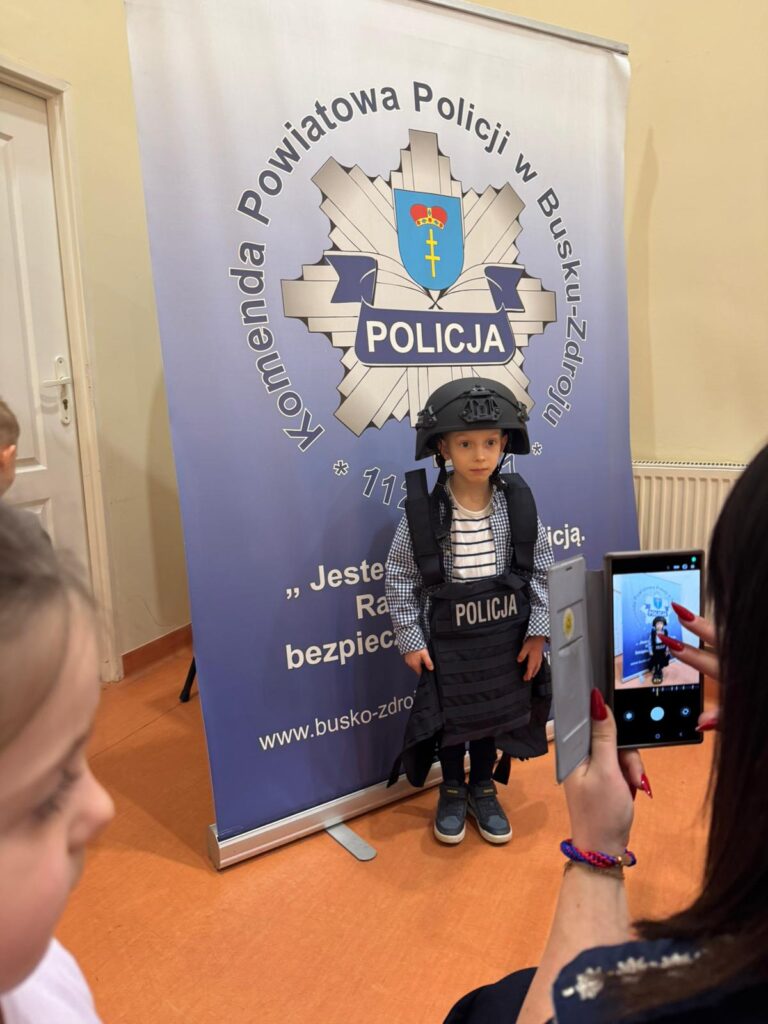 Zwiedzamy Komisariat Policji 
w Busku-Zdroju