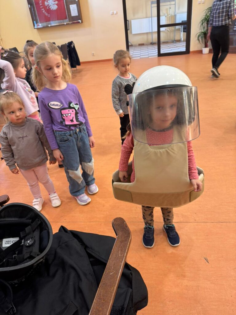 Zwiedzamy Komisariat Policji 
w Busku-Zdroju