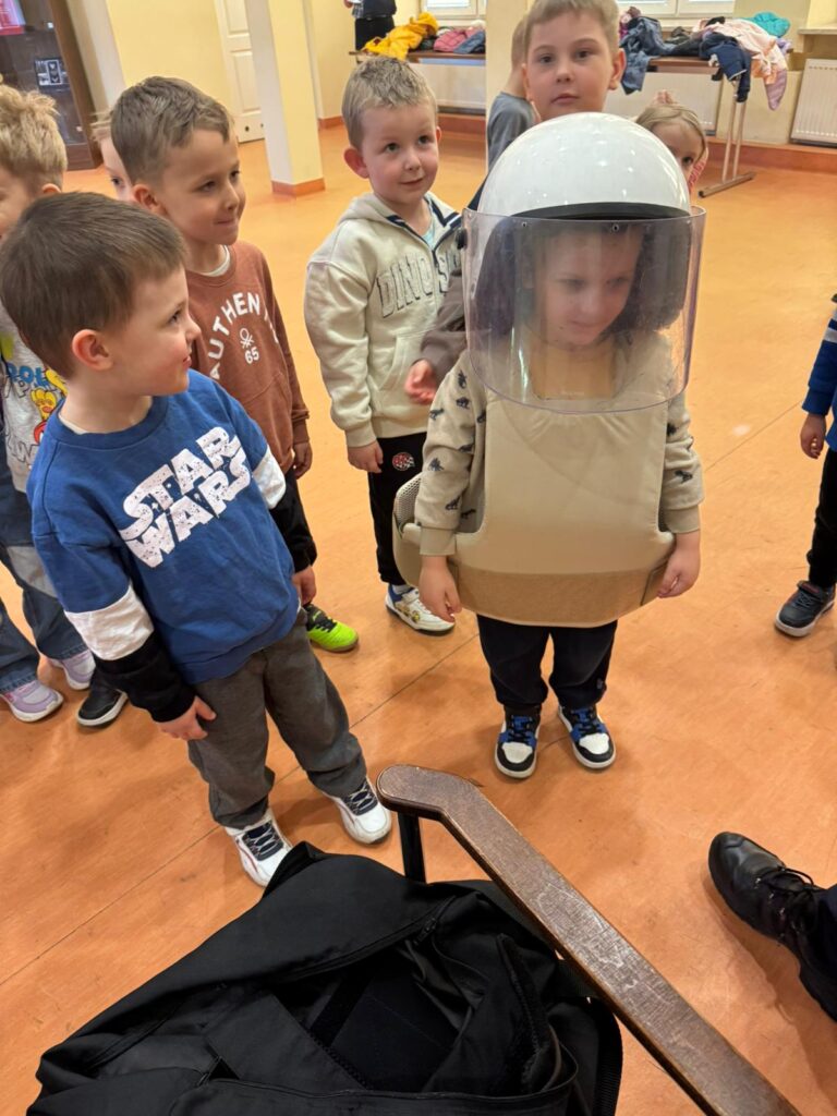 Zwiedzamy Komisariat Policji 
w Busku-Zdroju