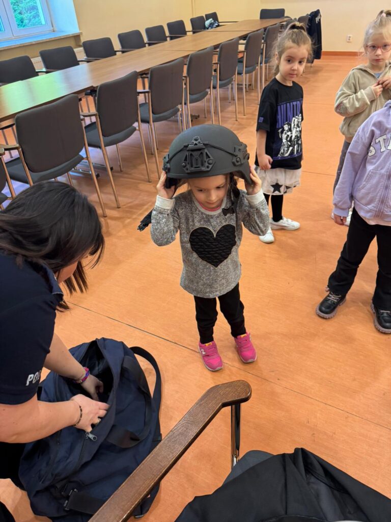 Zwiedzamy Komisariat Policji 
w Busku-Zdroju