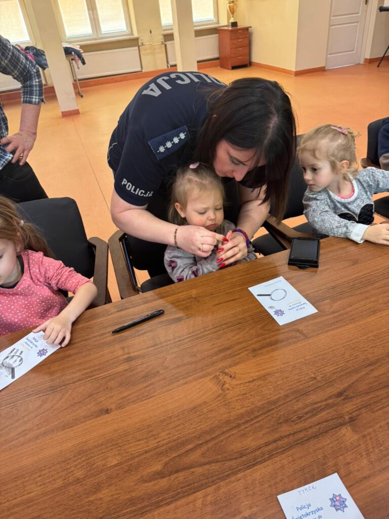 Zwiedzamy Komisariat Policji 
w Busku-Zdroju