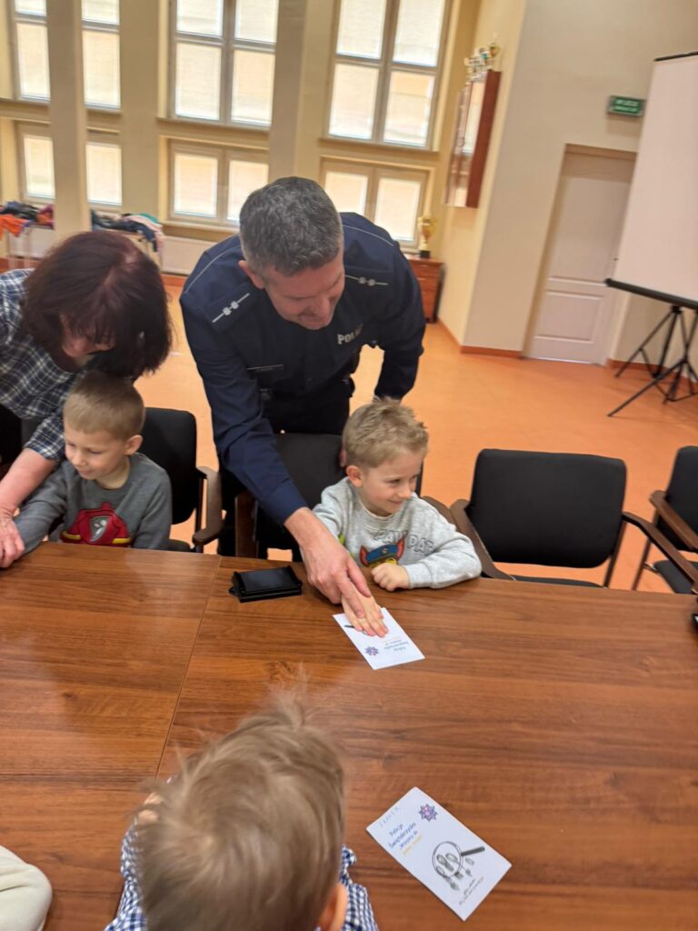 Zwiedzamy Komisariat Policji 
w Busku-Zdroju