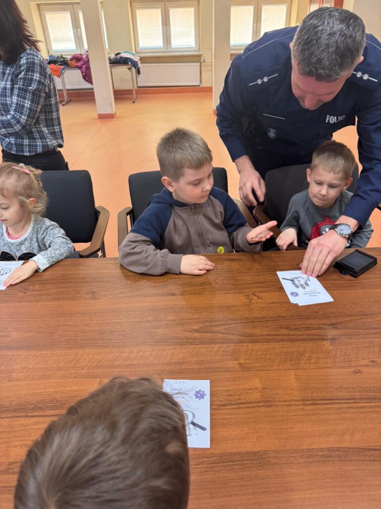 Zwiedzamy Komisariat Policji 
w Busku-Zdroju