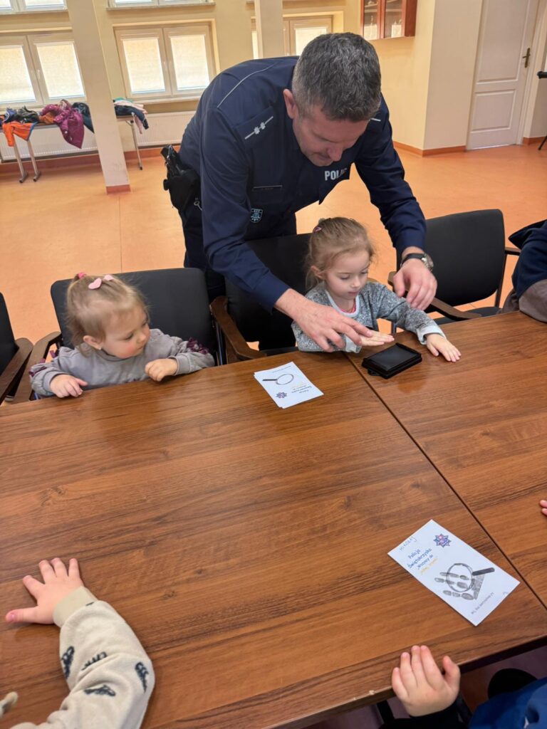 Zwiedzamy Komisariat Policji 
w Busku-Zdroju