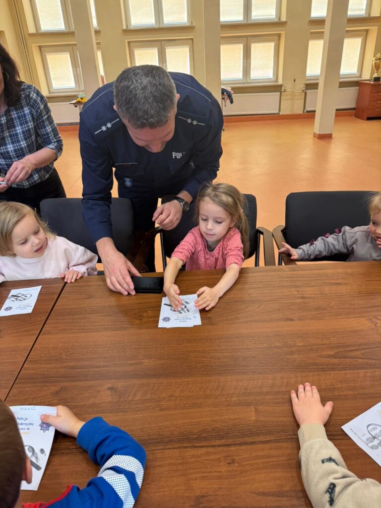Zwiedzamy Komisariat Policji 
w Busku-Zdroju