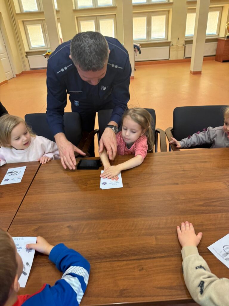 Zwiedzamy Komisariat Policji 
w Busku-Zdroju