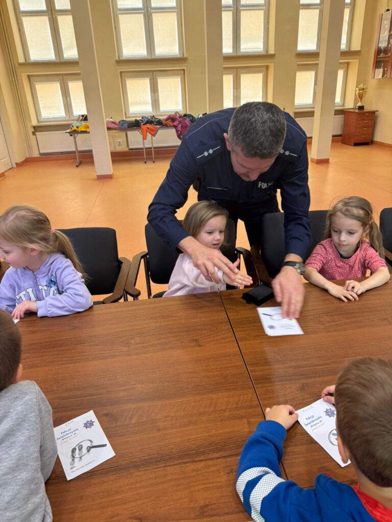 Zwiedzamy Komisariat Policji 
w Busku-Zdroju