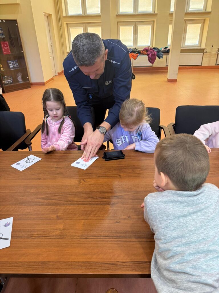 Zwiedzamy Komisariat Policji 
w Busku-Zdroju