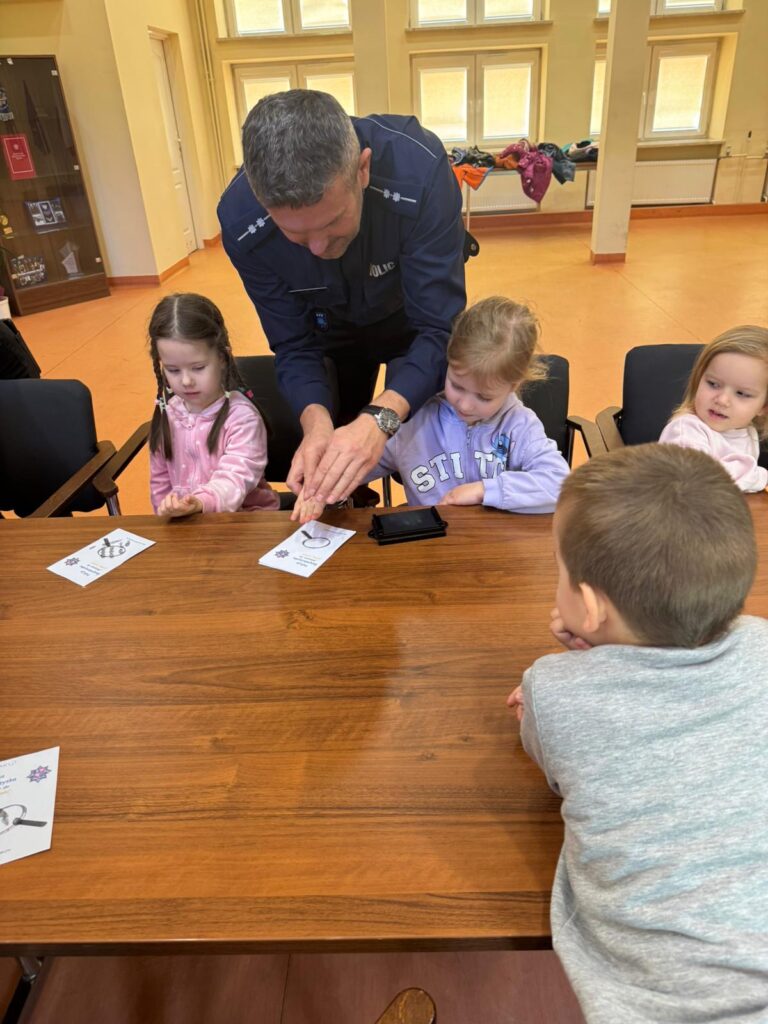 Zwiedzamy Komisariat Policji 
w Busku-Zdroju