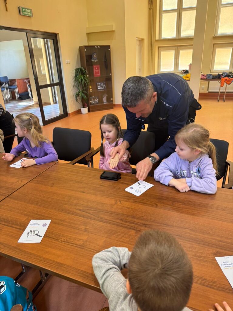 Zwiedzamy Komisariat Policji 
w Busku-Zdroju