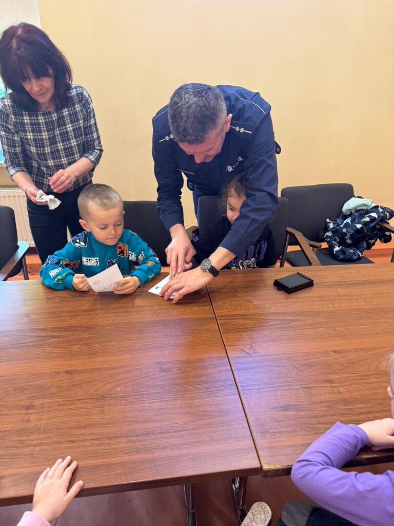 Zwiedzamy Komisariat Policji 
w Busku-Zdroju