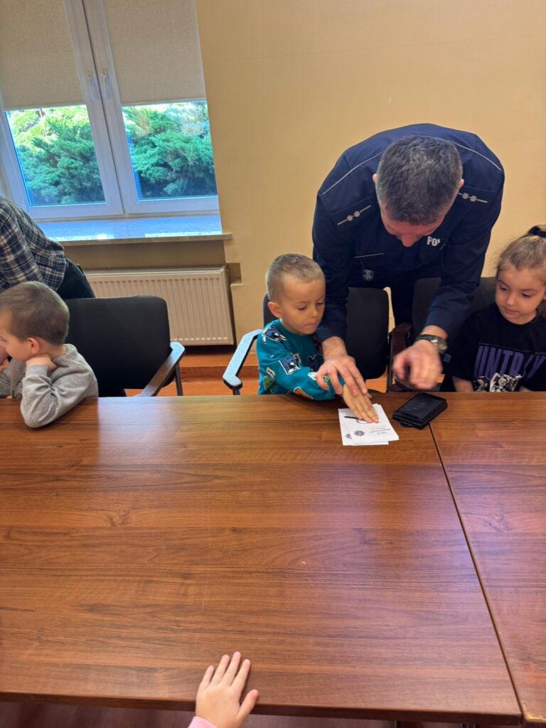 Zwiedzamy Komisariat Policji 
w Busku-Zdroju