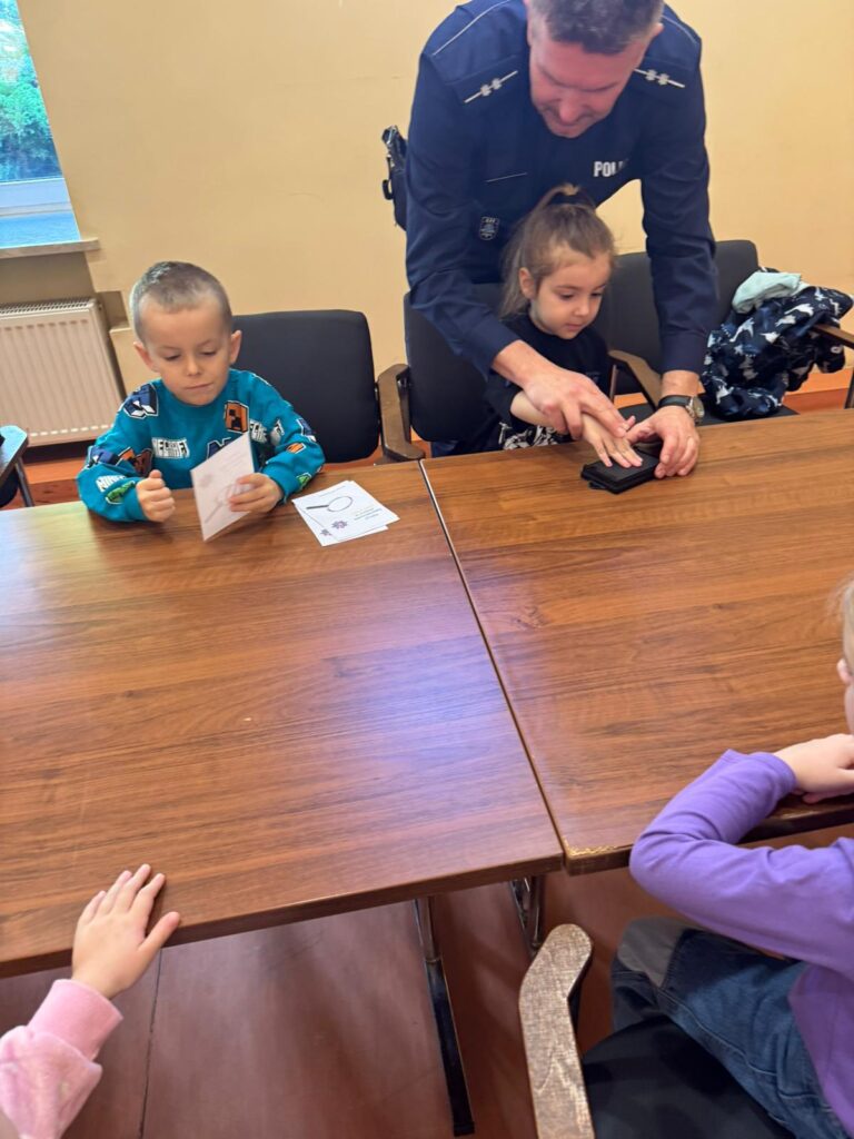 Zwiedzamy Komisariat Policji 
w Busku-Zdroju