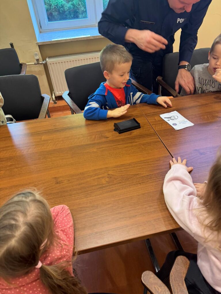 Zwiedzamy Komisariat Policji 
w Busku-Zdroju