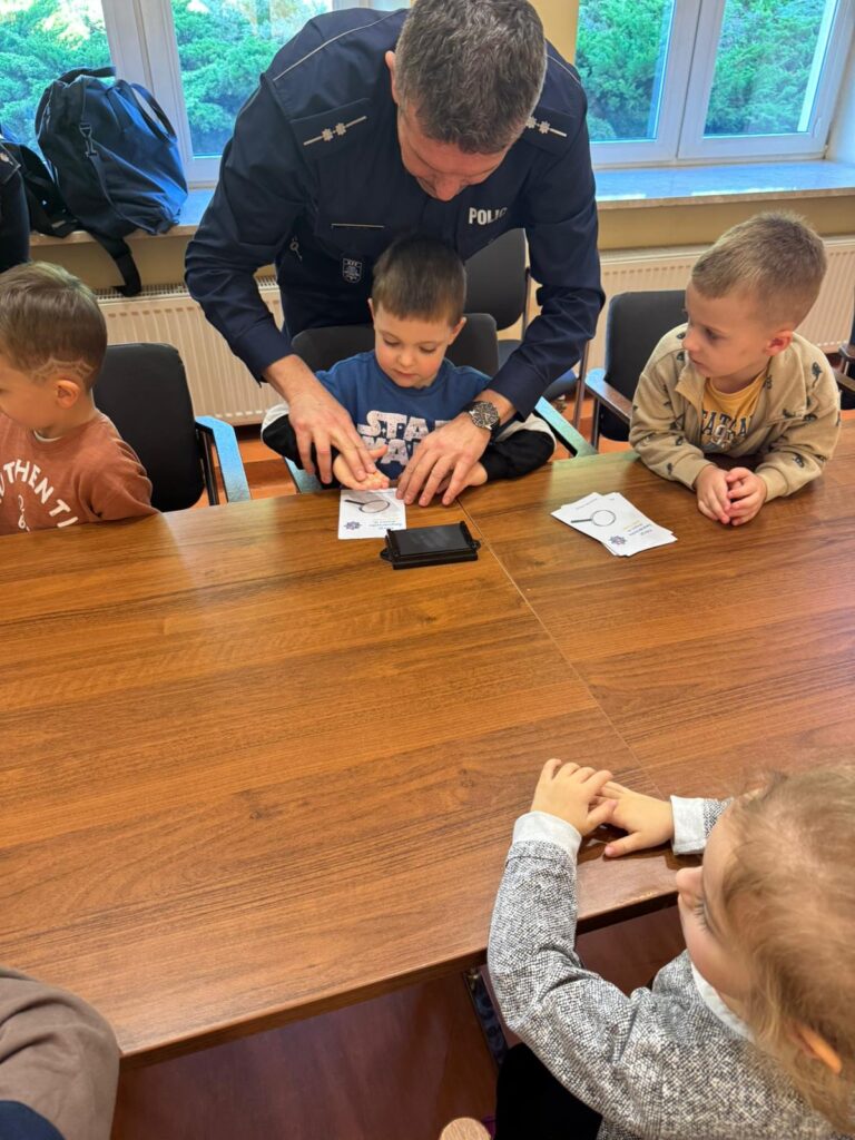 Zwiedzamy Komisariat Policji 
w Busku-Zdroju