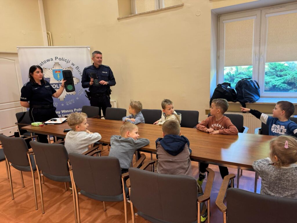 Zwiedzamy Komisariat Policji 
w Busku-Zdroju