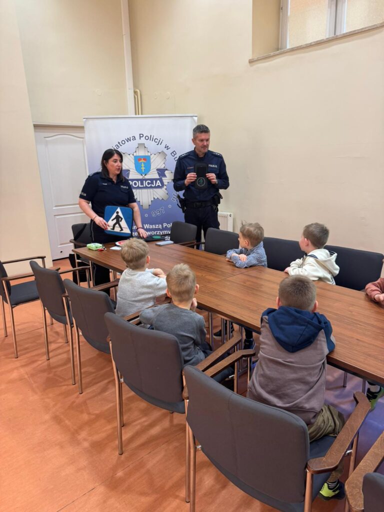 Zwiedzamy Komisariat Policji 
w Busku-Zdroju