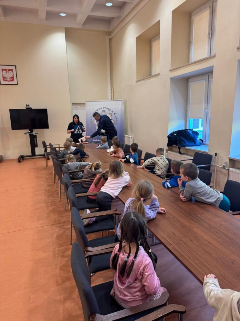 Zwiedzamy Komisariat Policji 
w Busku-Zdroju