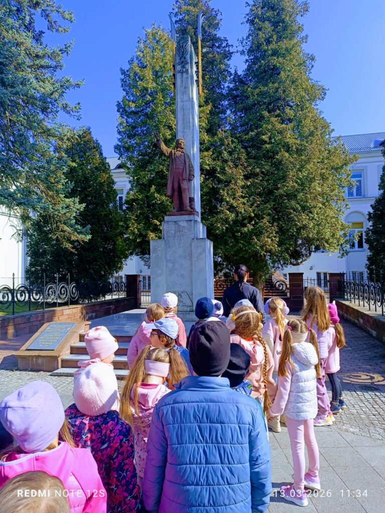 "Motylki" w poszukiwaniu wiosny i Znanych Polaków-realizacja edukacji regionalnej.