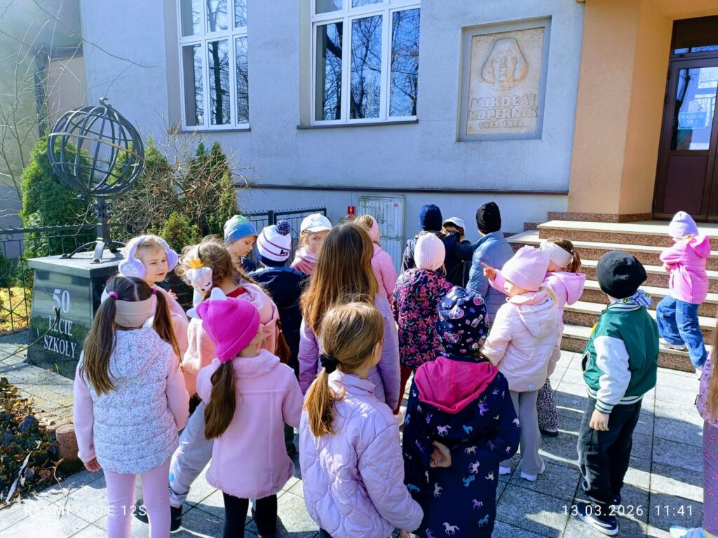 "Motylki" w poszukiwaniu wiosny i Znanych Polaków-realizacja edukacji regionalnej.