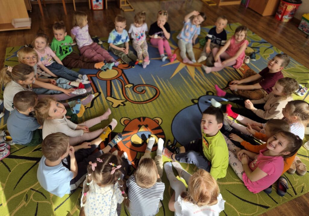 Dzień Kolorowej Skarpetki w grupie "Wiewiórki".