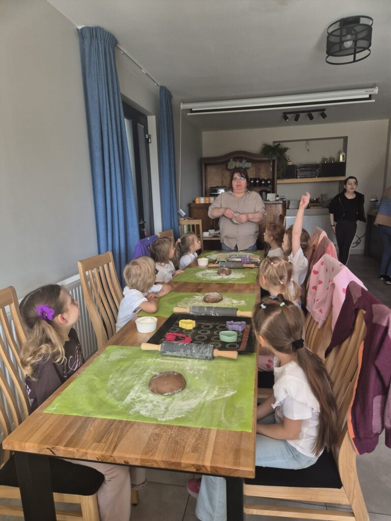 "Wiewiórki" na Wielkanocnych Warsztatach Kulinarnych w Willi "Moćkówka" w Busku-Zdroju.